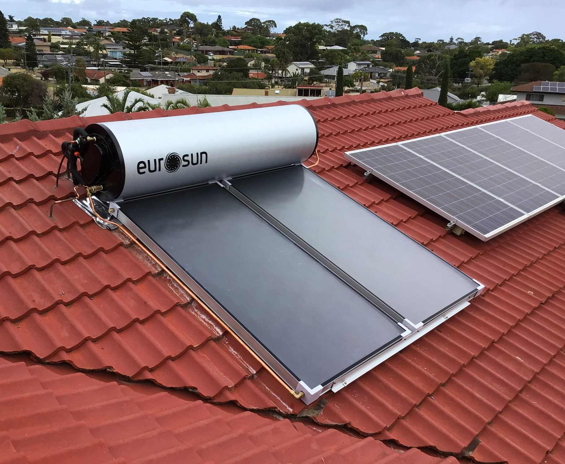 solar hot water system by eurosun